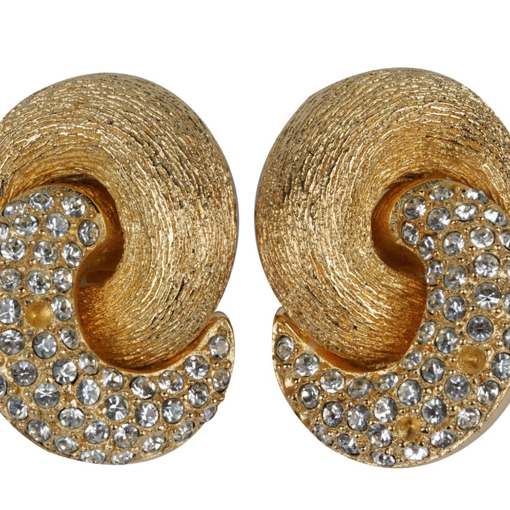 Vintage Love Knot Christian Dior Clip on Earrings